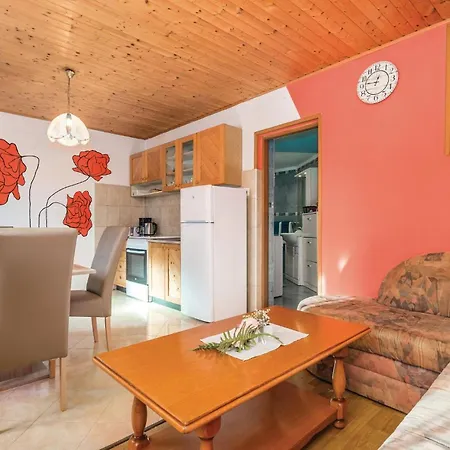 1 Bedroom Pet Friendly In