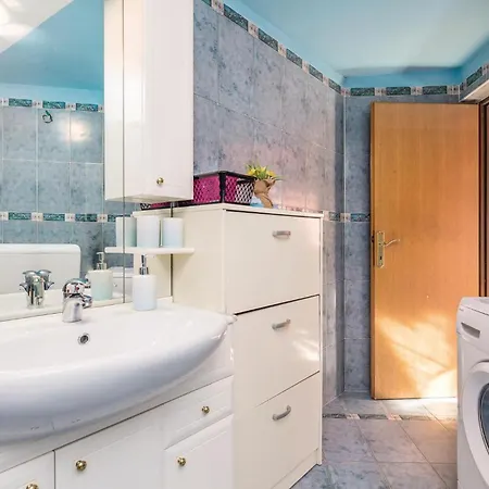 1 Bedroom Pet Friendly In Holiday home *
