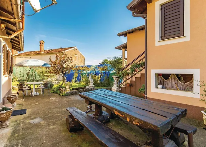 Holiday home 1 Bedroom Pet Friendly In *